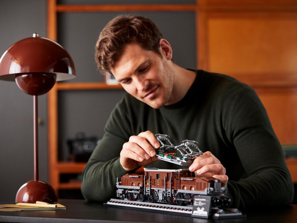 LEGO Creator Expert Krokodil Locomotief - 10277