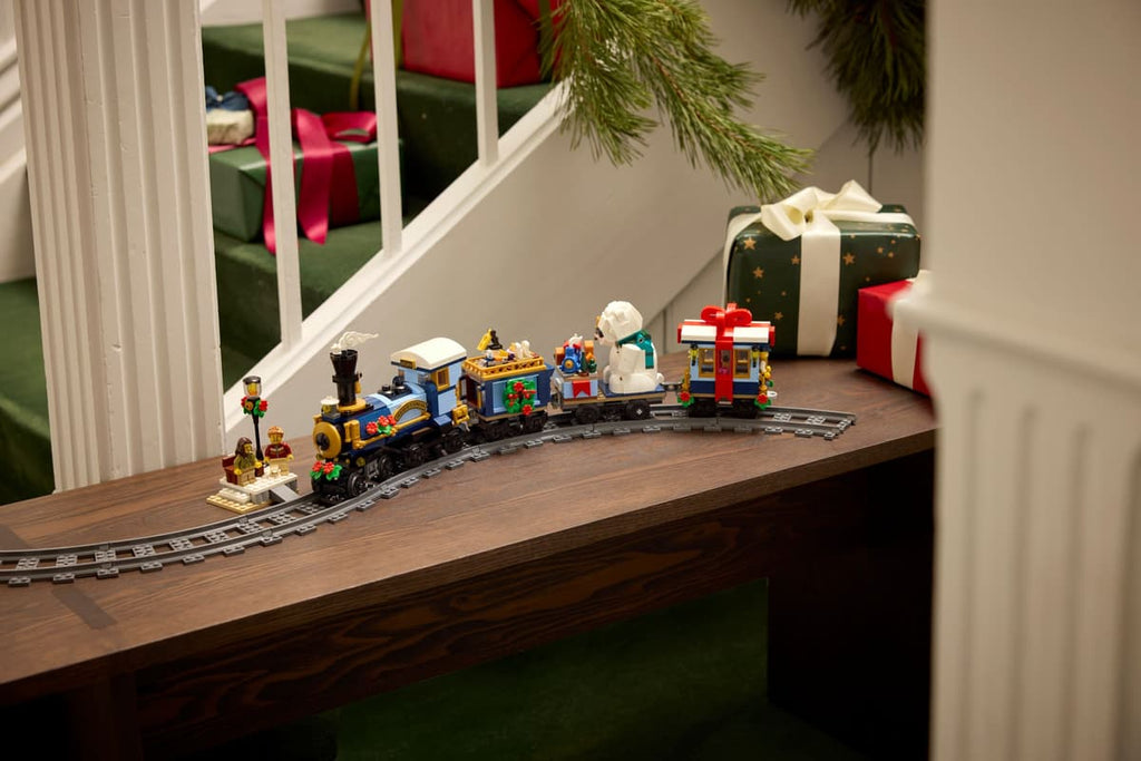 LEGO Icons Feestelijke Kersttrein - 10361
