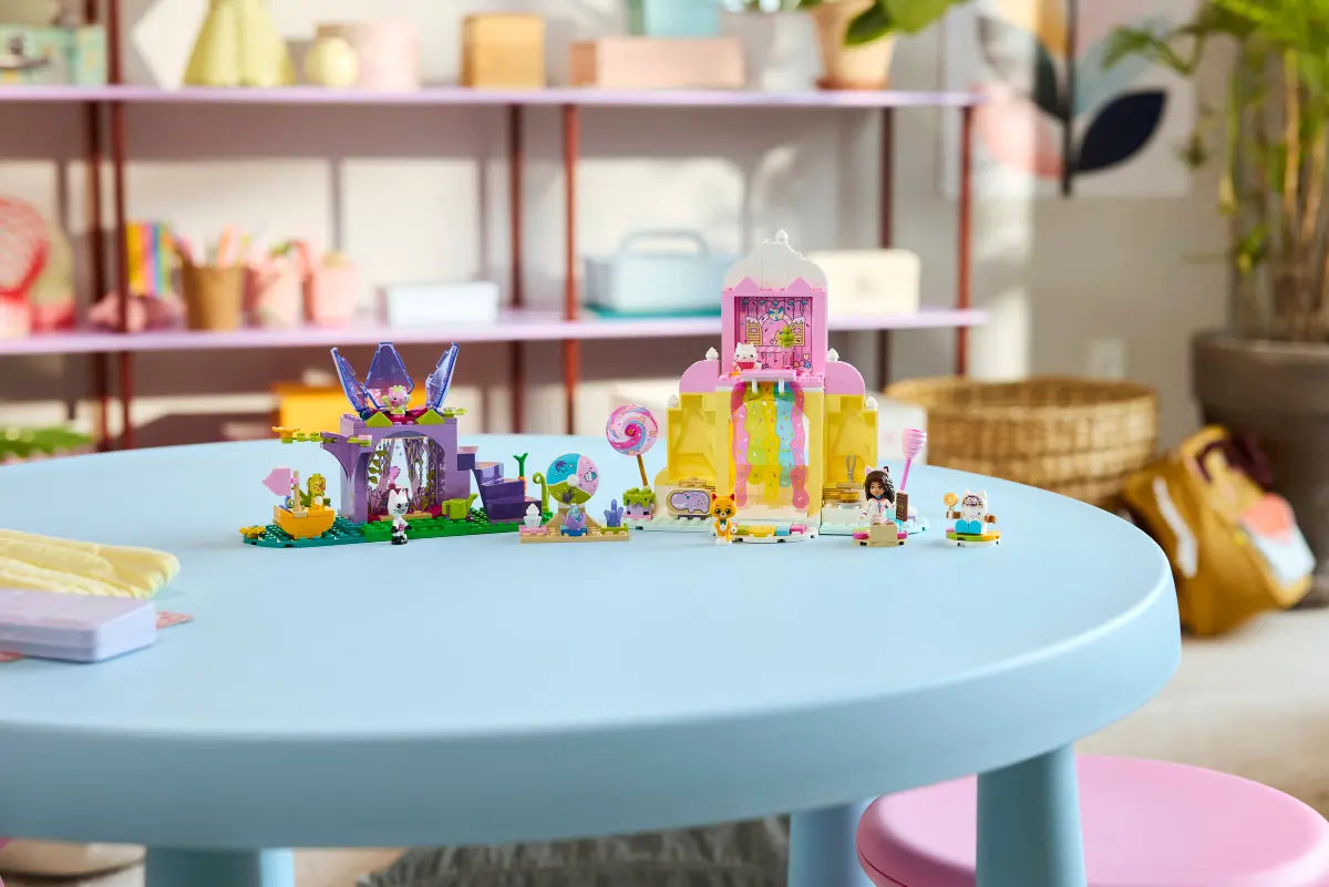 LEGO Gabby's Dollhouse Snoepjesberg en Kittentuin - 11205