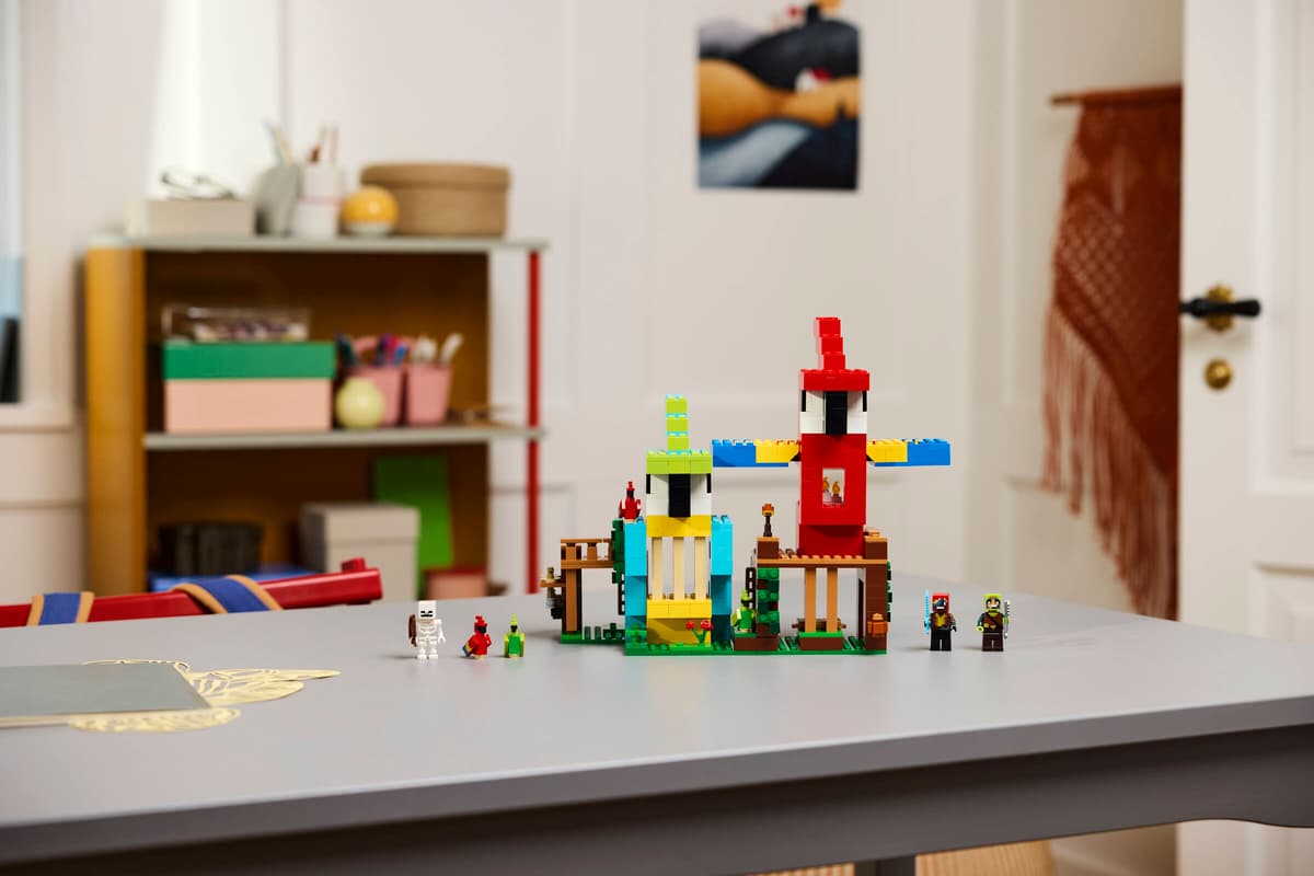 LEGO Minecraft De Papegaaienhuizen - 21282
