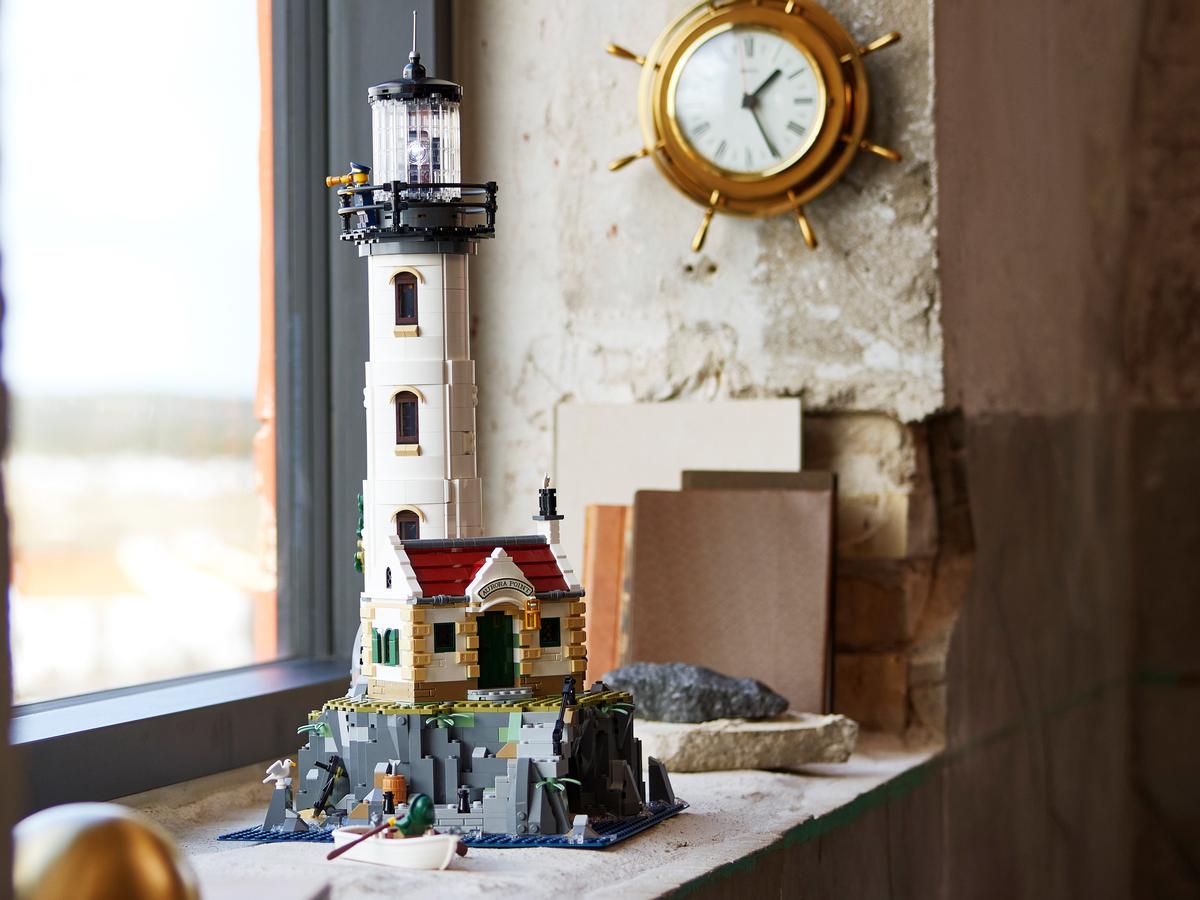LEGO Ideas Gemotoriseerde vuurtoren - 21335