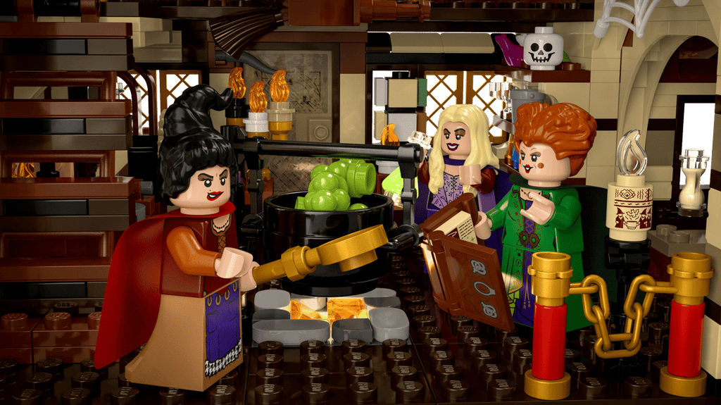 LEGO Ideas Disney Hocus Pocus: het huisje van de Sanderson-zussen - 21341