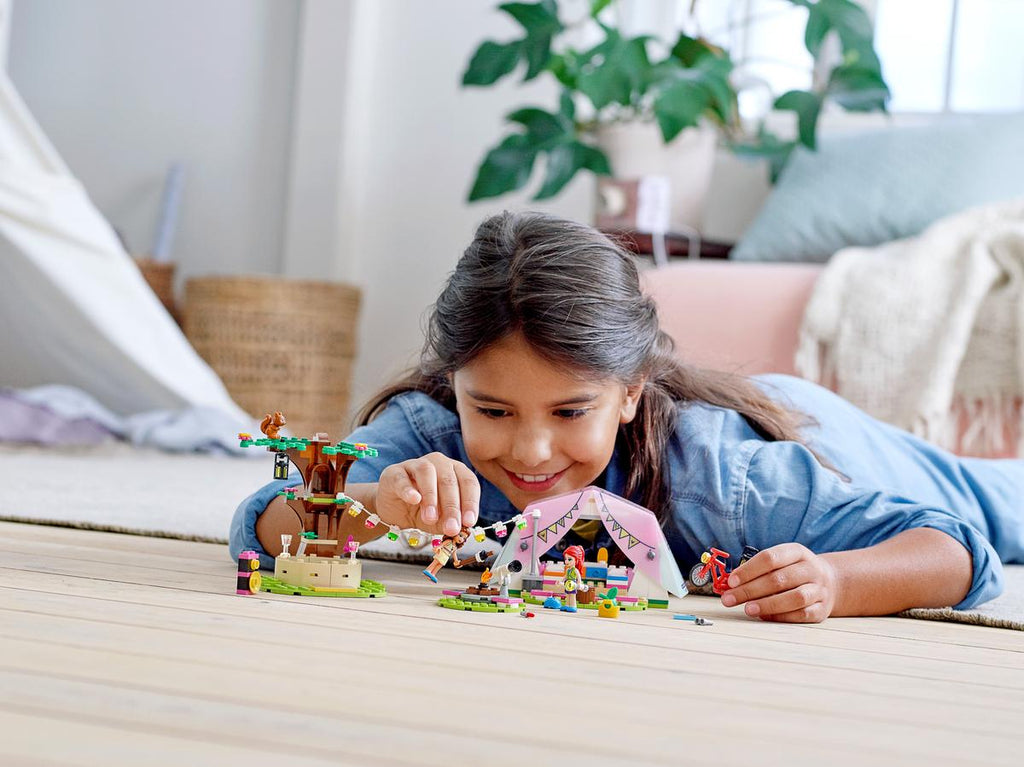 LEGO Friends Glamping in de natuur - 41392