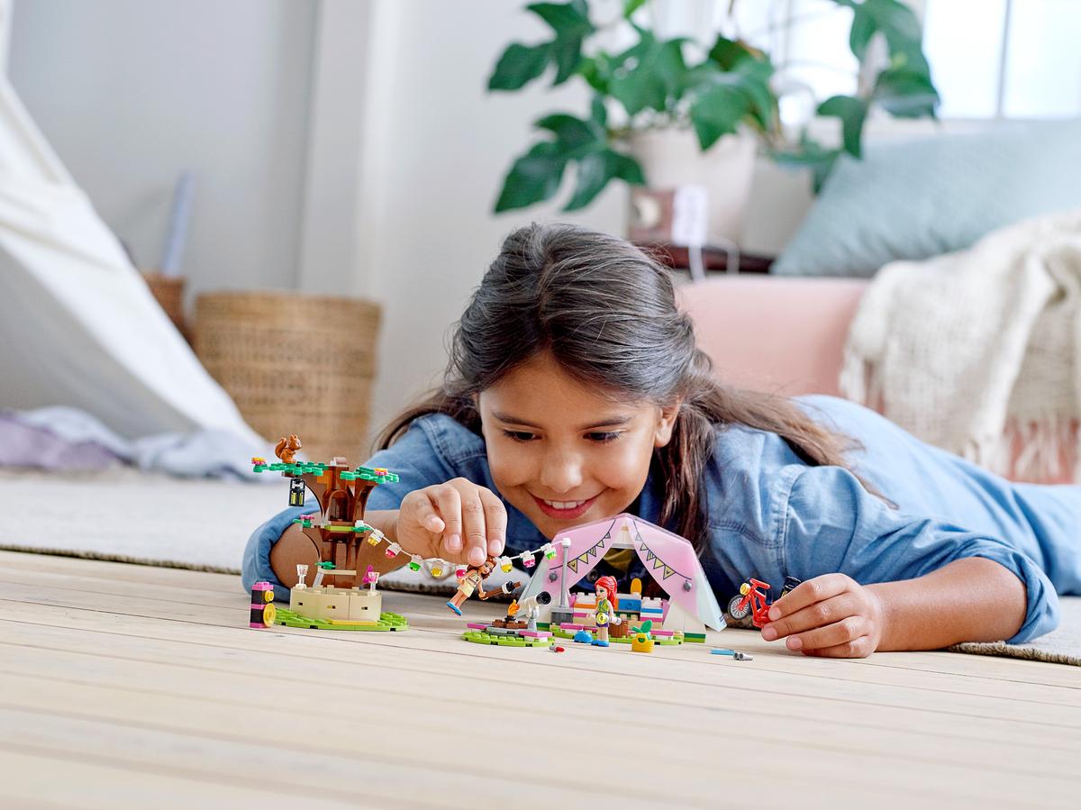 LEGO Friends Glamping in de natuur - 41392