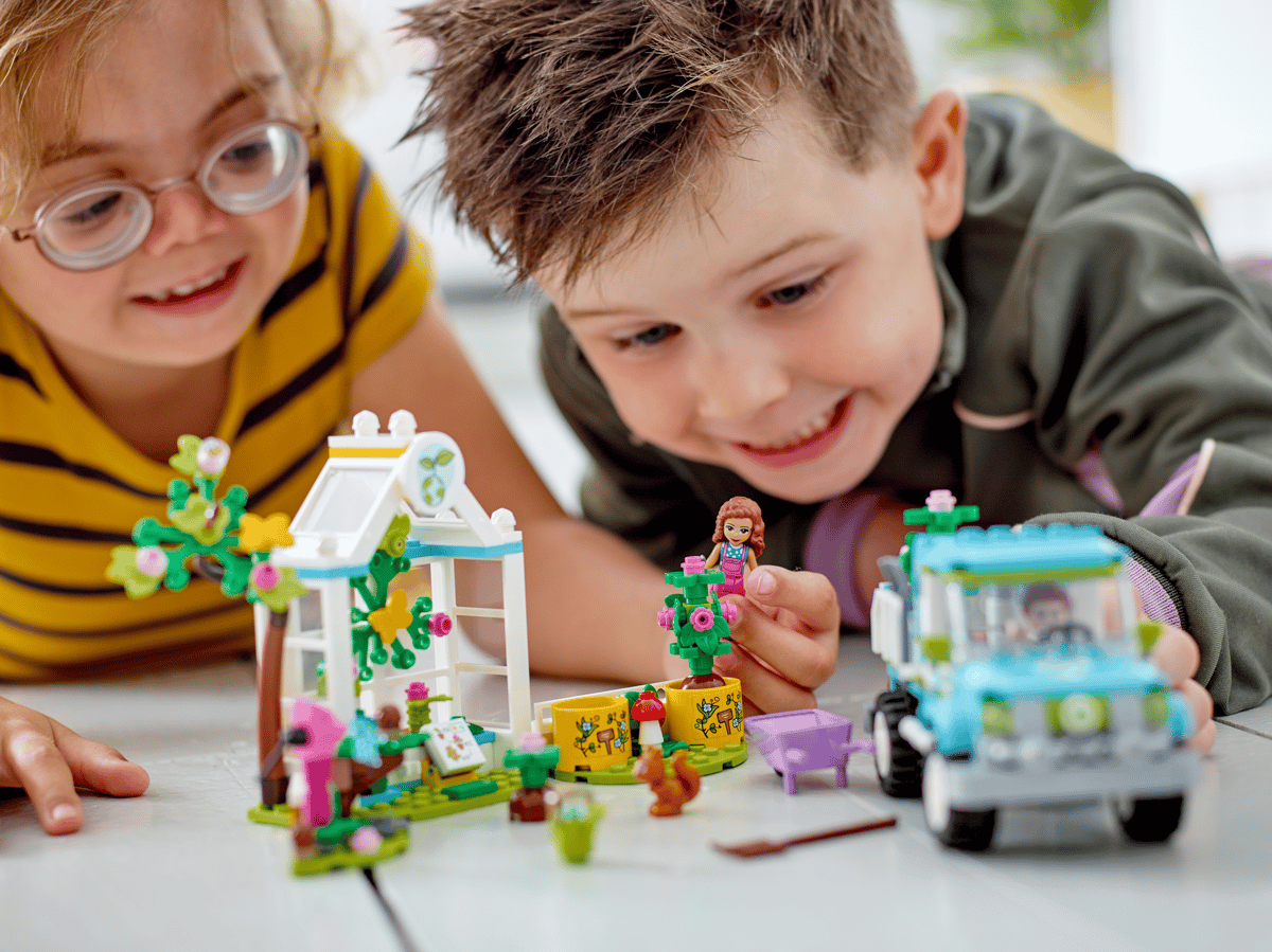 LEGO Friends Bomenplantwagen - 41707