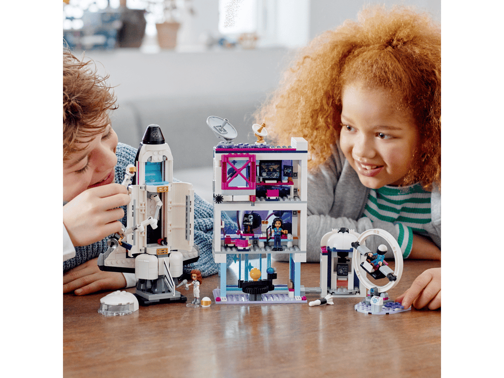 LEGO Friends Olivia’s ruimte-opleiding - 41713