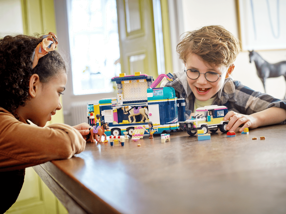 LEGO Friends Paardenshow aanhangwagen - 41722