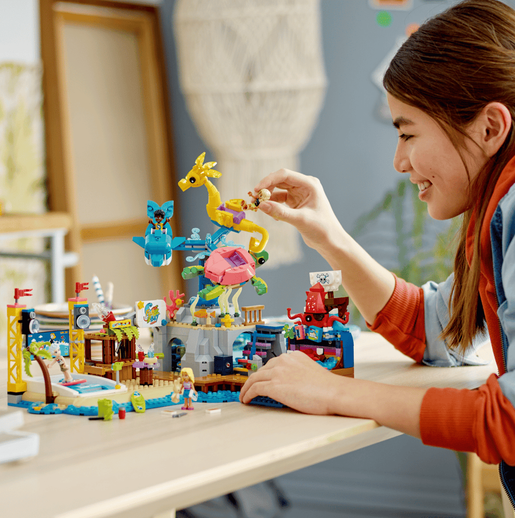 LEGO Friends Strandpretpark - 41737