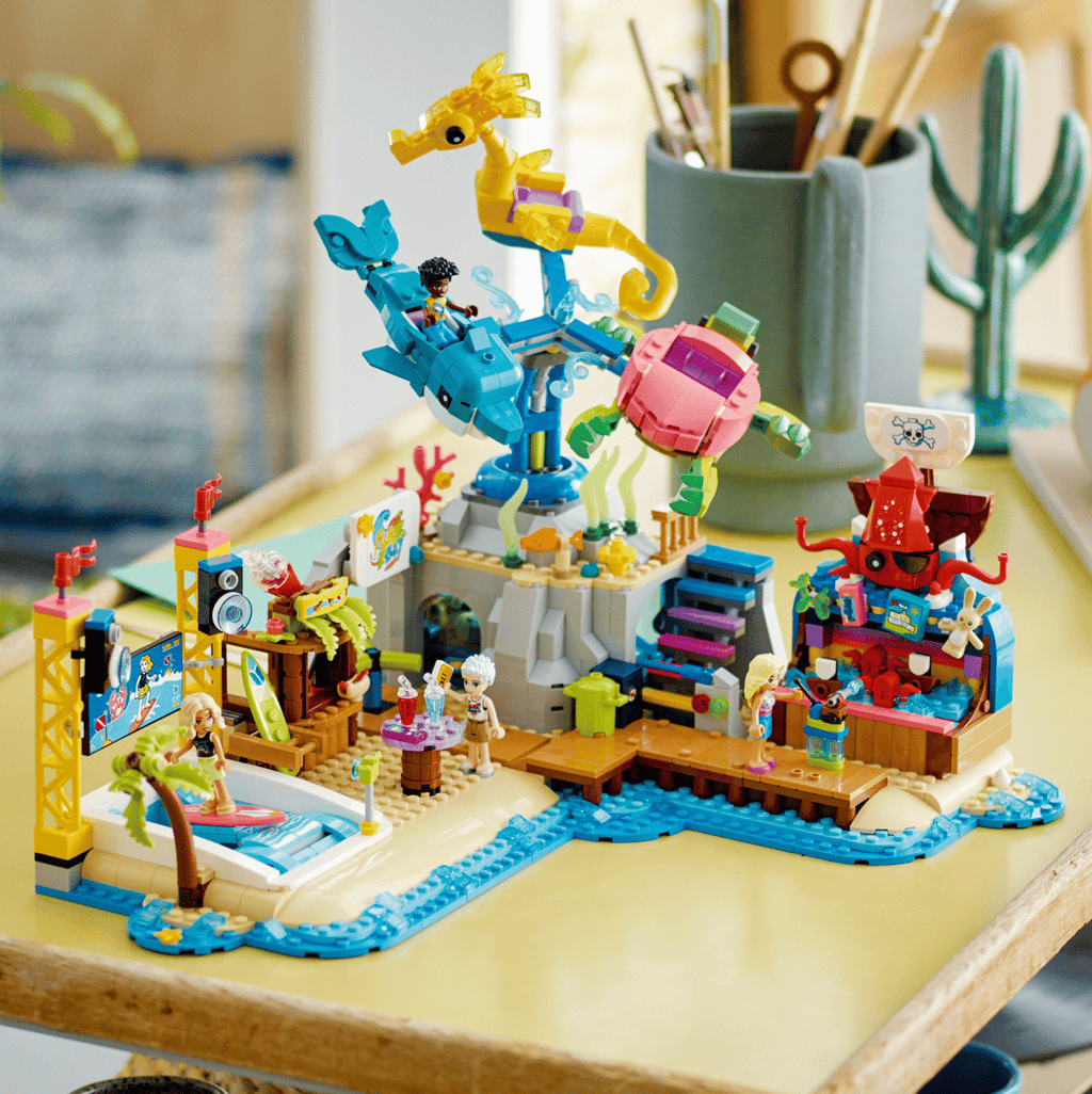 LEGO Friends Strandpretpark - 41737