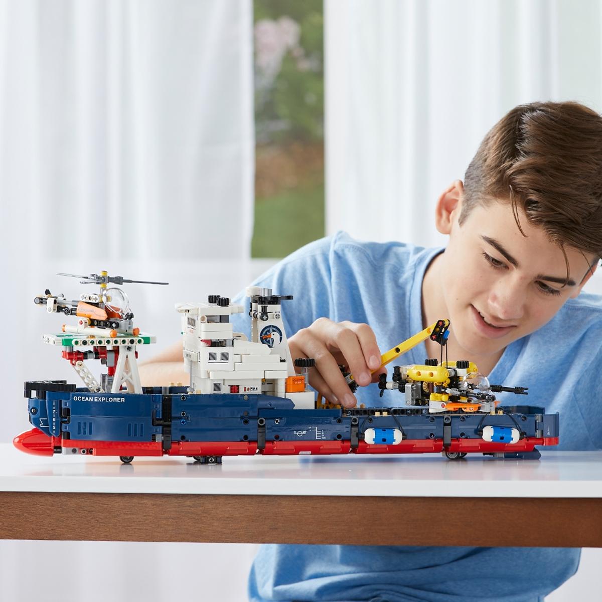 LEGO Technic Oceaanonderzoeker - 42064