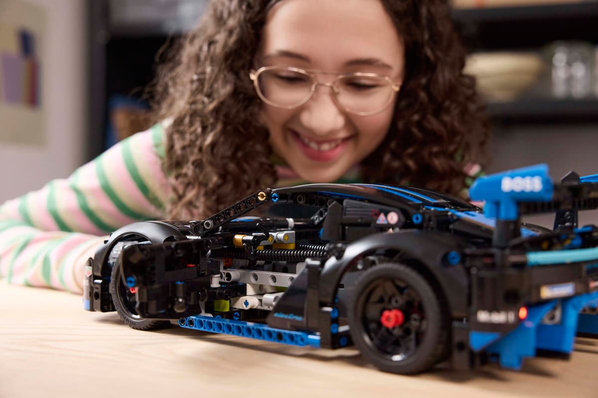 LEGO Technic Porsche GT4 e-Performance racewagen - 42176