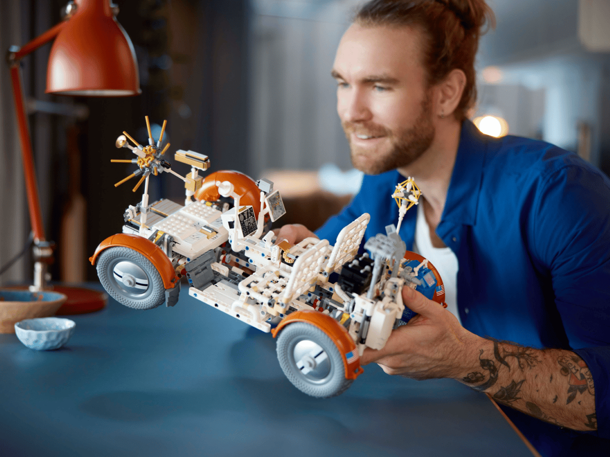 LEGO Technic NASA Apollo maanwagen – LRV - 42182