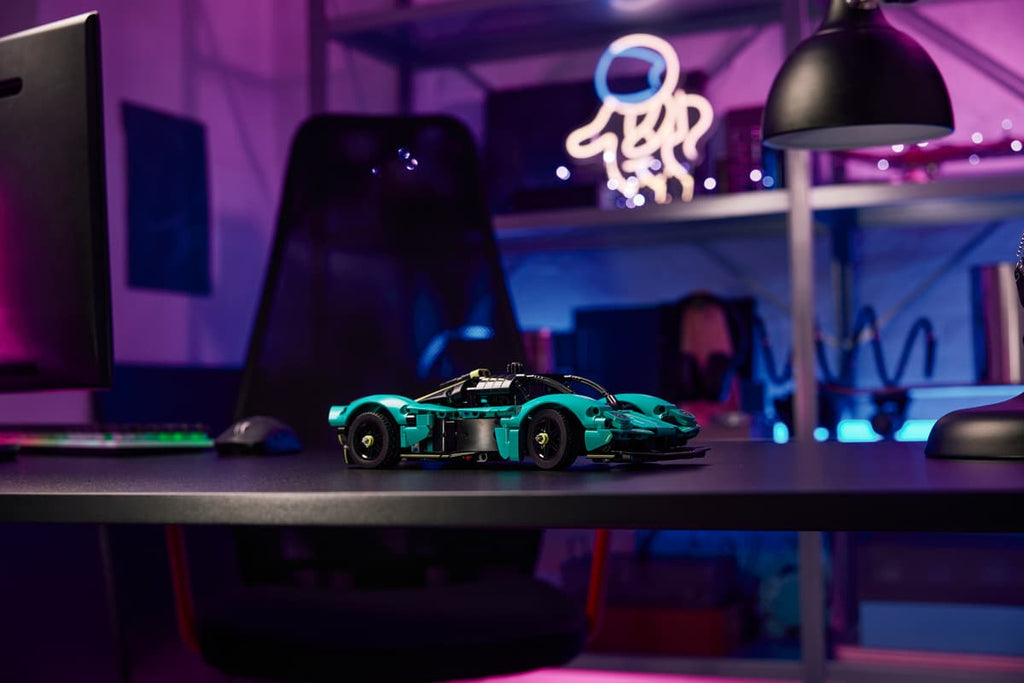 LEGO Technic Aston Martin Valkyrie - 42208