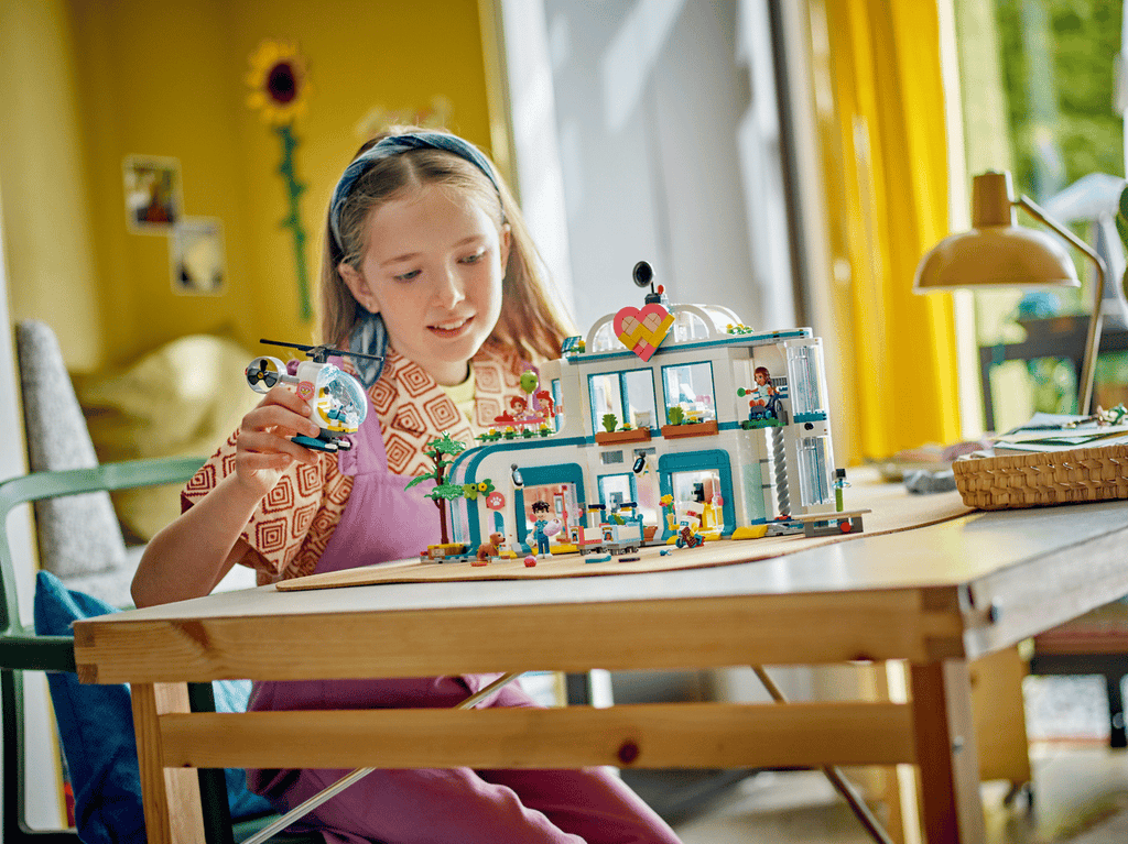 LEGO Friends Heartlake City Ziekenhuis - 42621