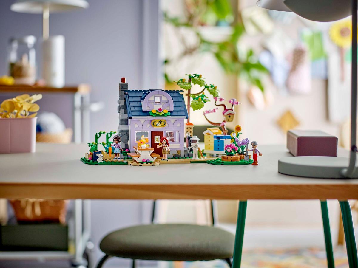 LEGO Friends Imkershuis en bloementuin - 42669