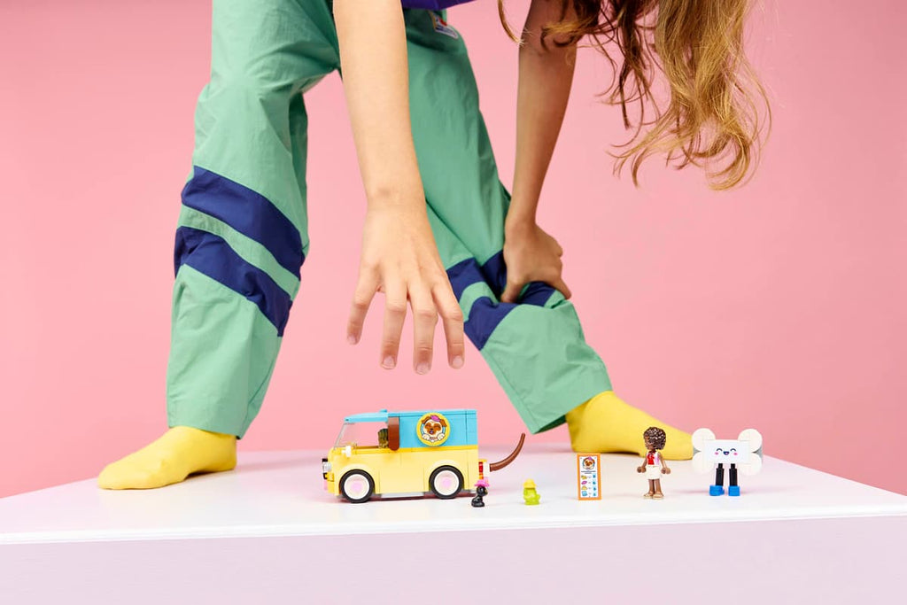 LEGO Friends Bestelwagen met dierenaccessoires - 42678