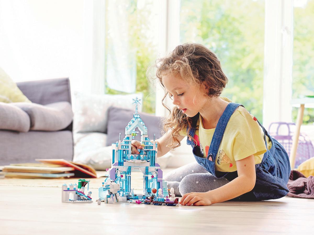 LEGO Elsa's Magical Ice Palace - 43172