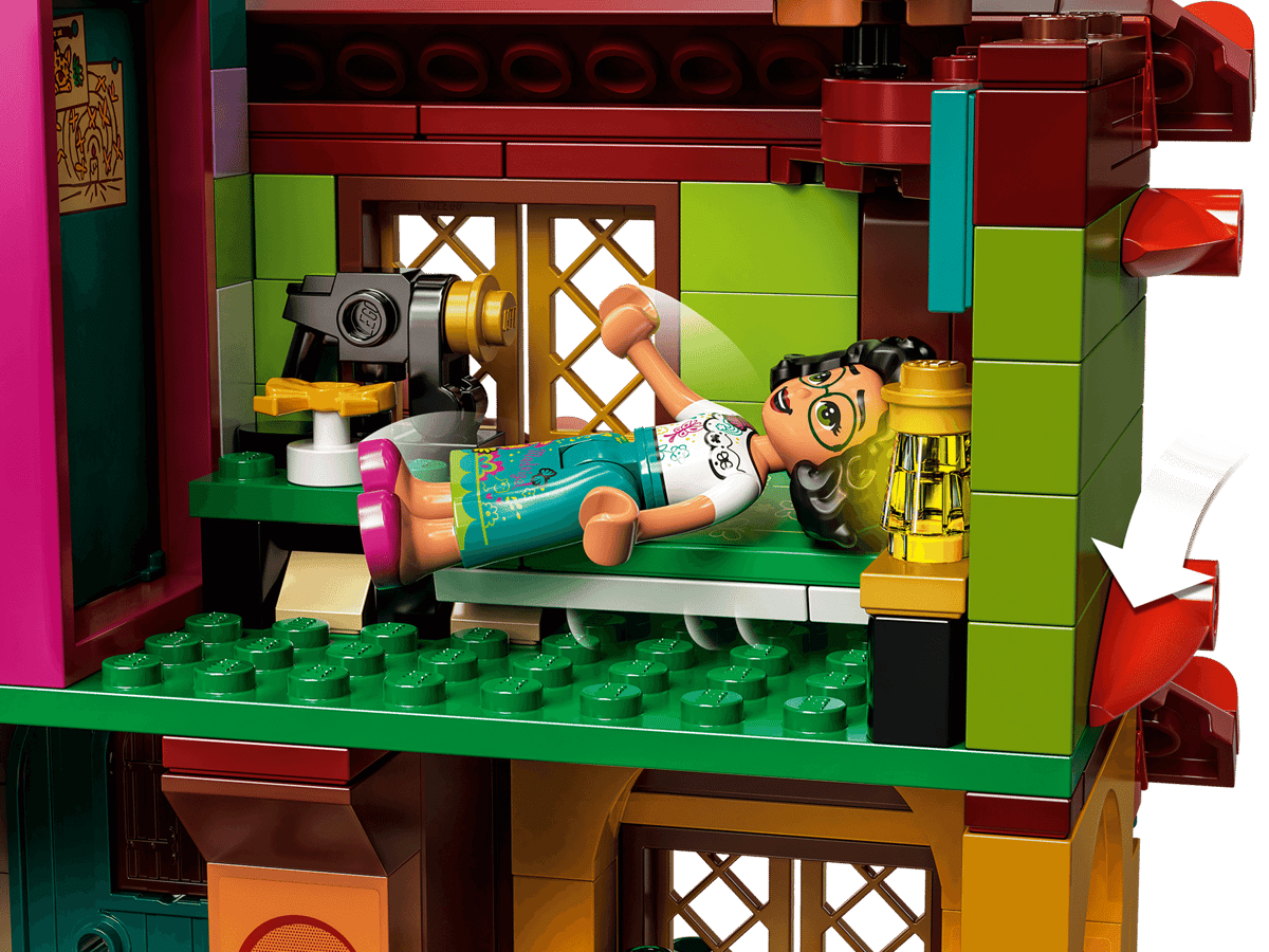 LEGO Disney Het huis van de familie Madrigal - 43202