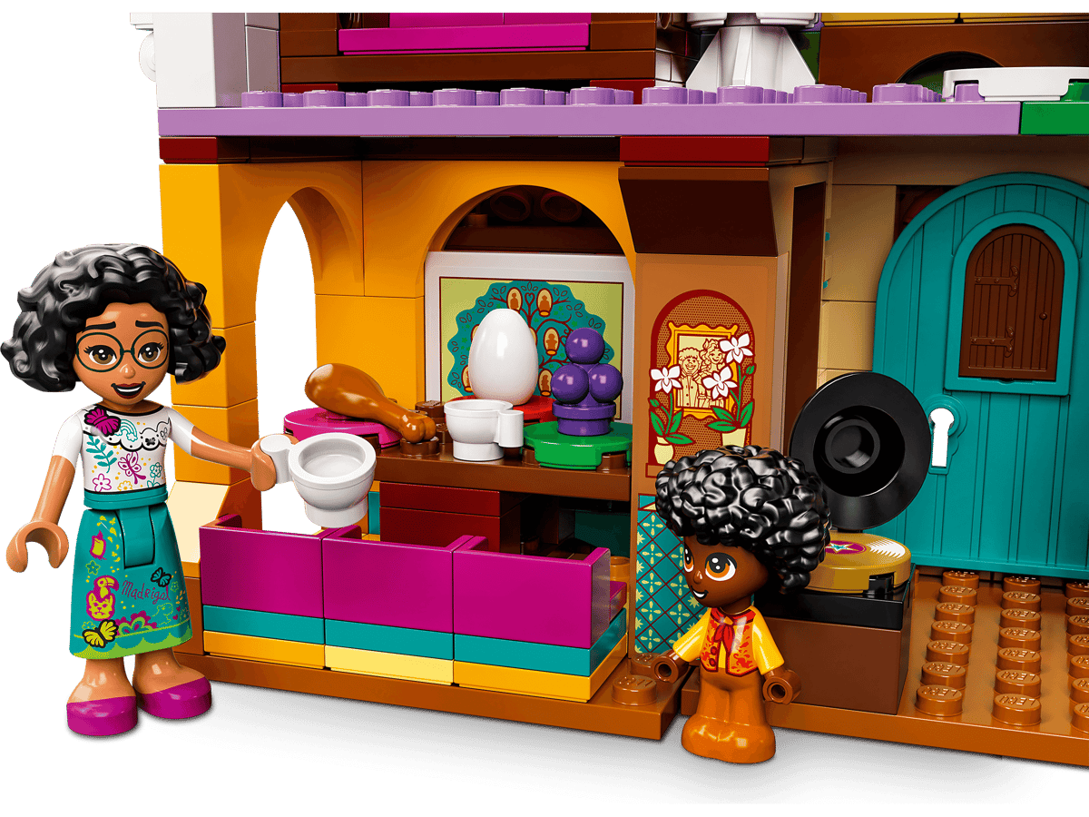 LEGO Disney Het huis van de familie Madrigal - 43202
