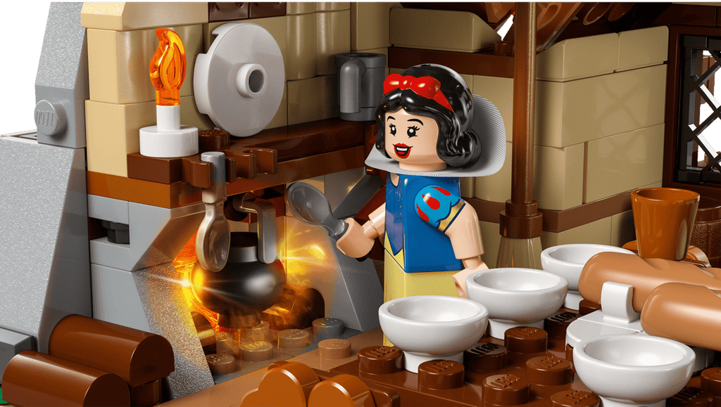LEGO Disney Huisje van Sneeuwwitje en de zeven dwergen - 43242