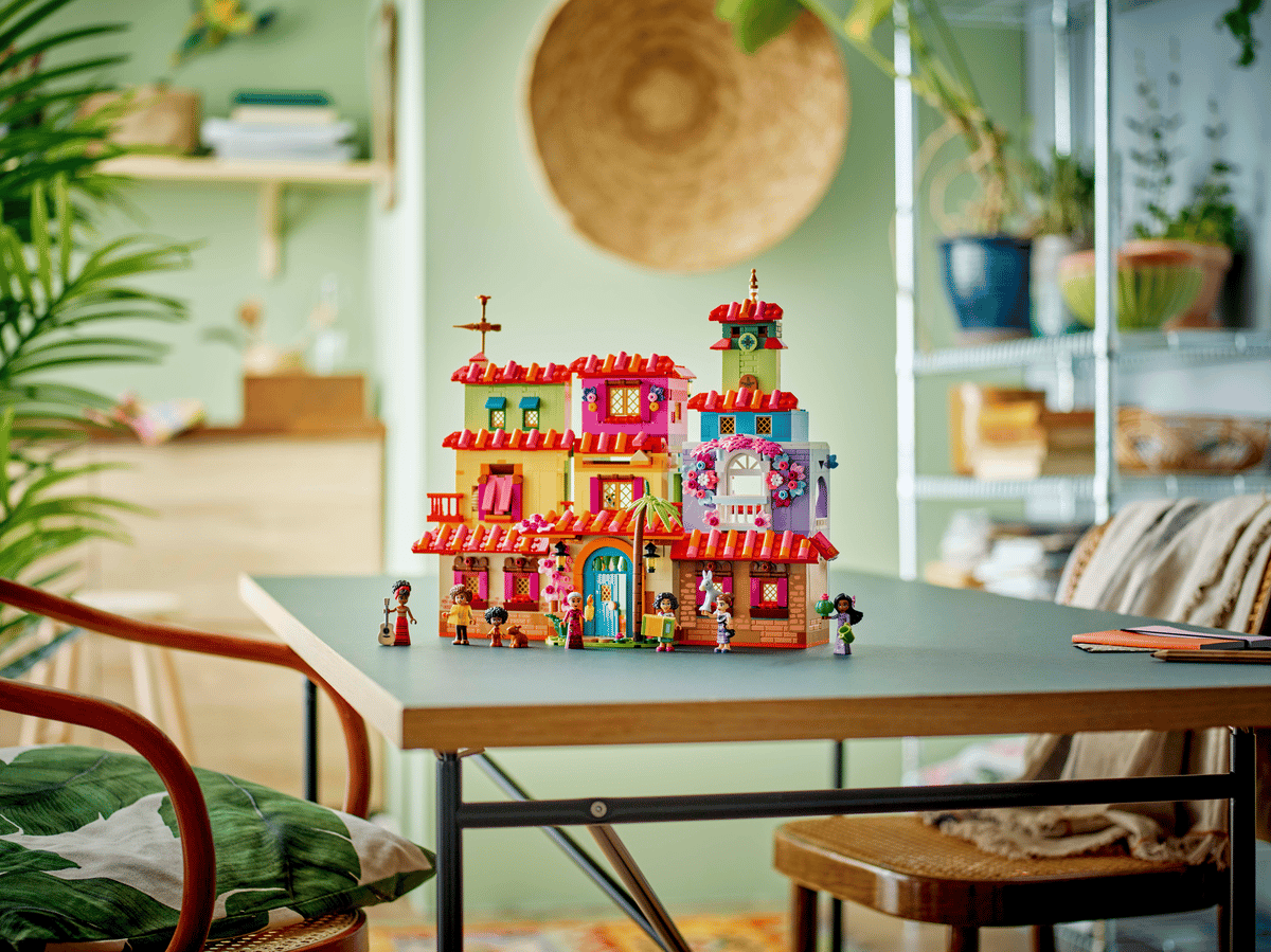 LEGO Disney Encanto Het magische huis van de familie Madrigal - 43245