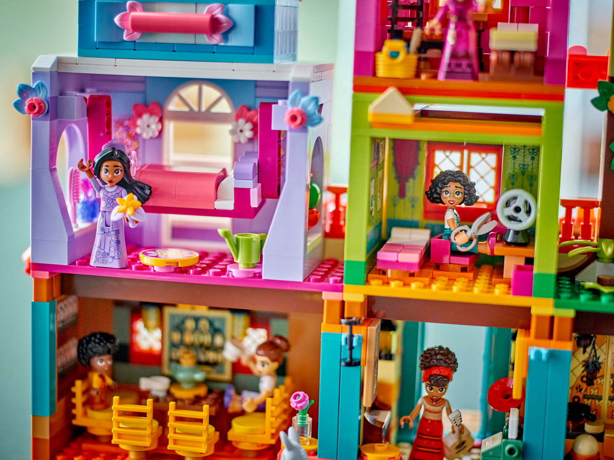 LEGO Disney Encanto Het magische huis van de familie Madrigal - 43245