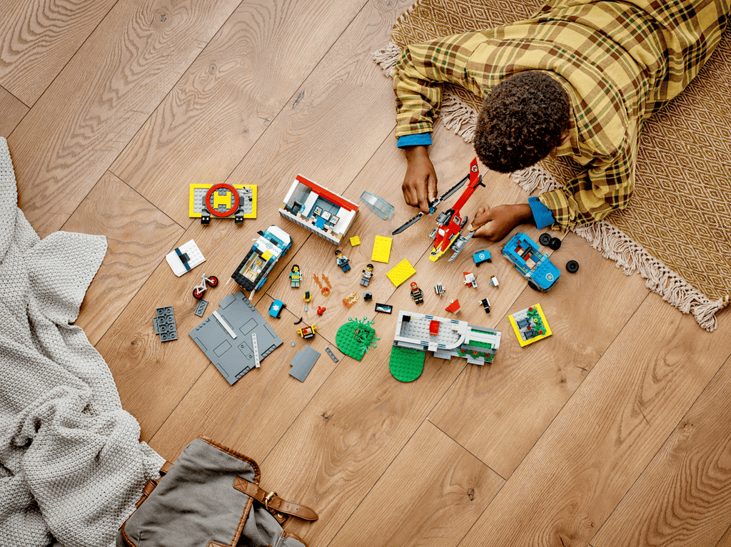 LEGO City Hoofdkwartier van hulpdienstvoertuigen - 60371