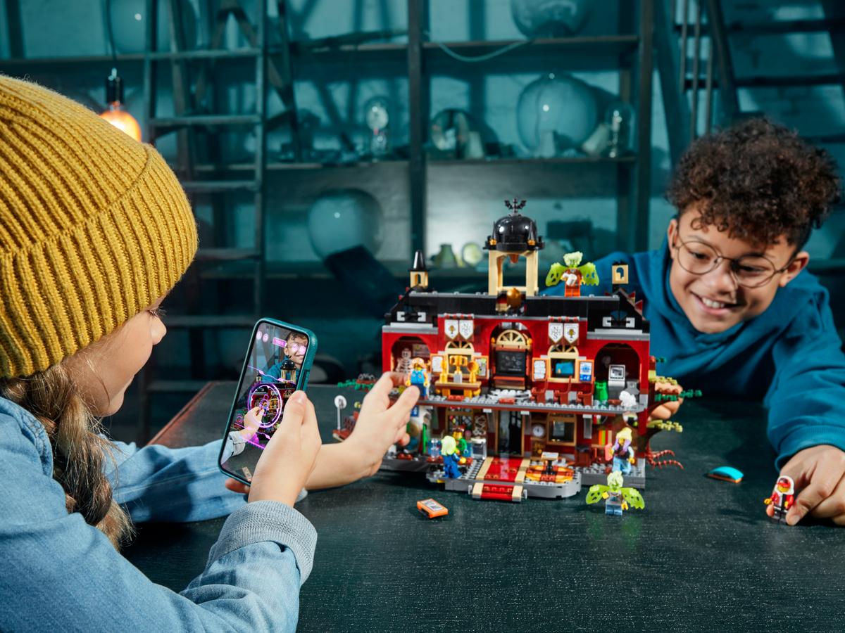 LEGO Hidden Side De Newbury Spookschool - 70425