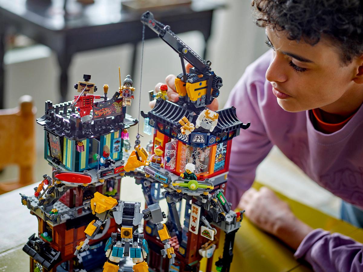 LEGO Ninjago City werkplaatsen - 71837