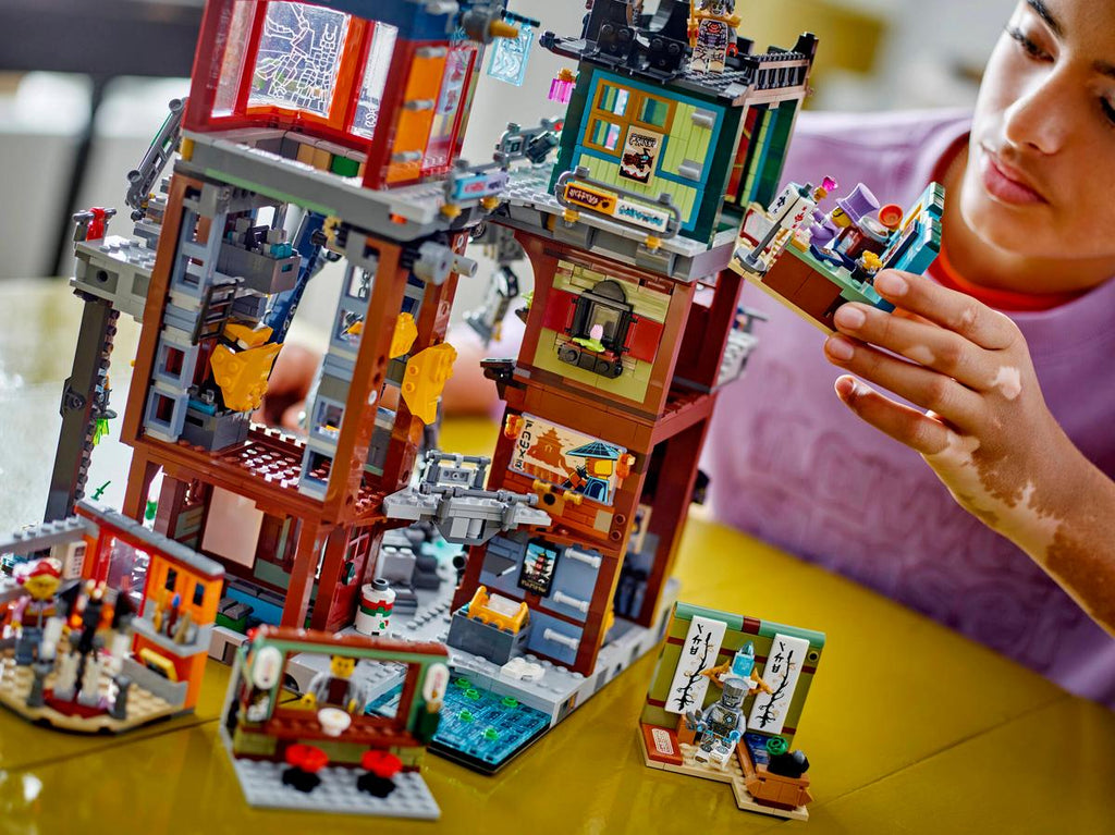 LEGO Ninjago City werkplaatsen - 71837