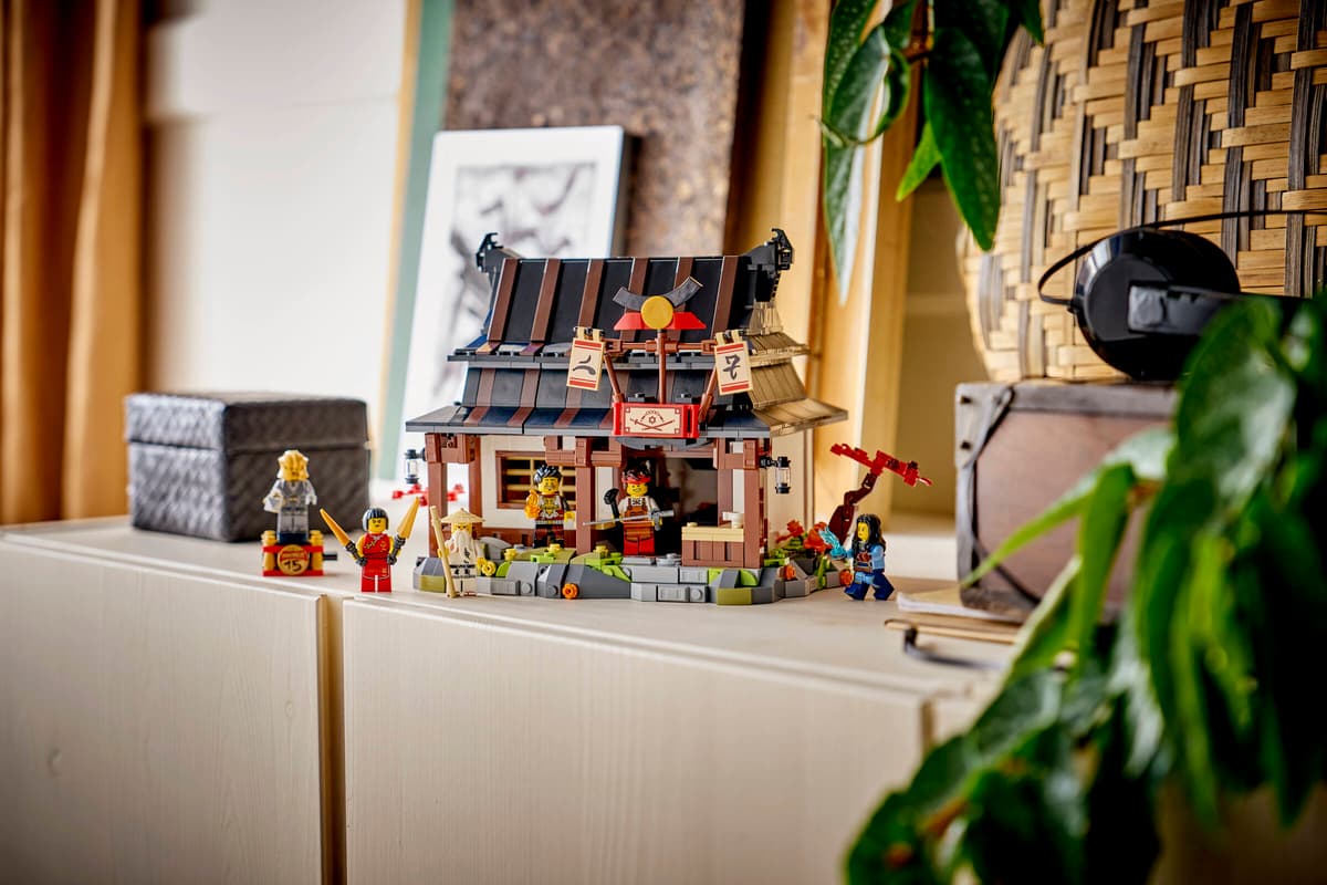 LEGO Ninjago 15-jarig Jubileum: Smederij De Vier Wapens - 71858