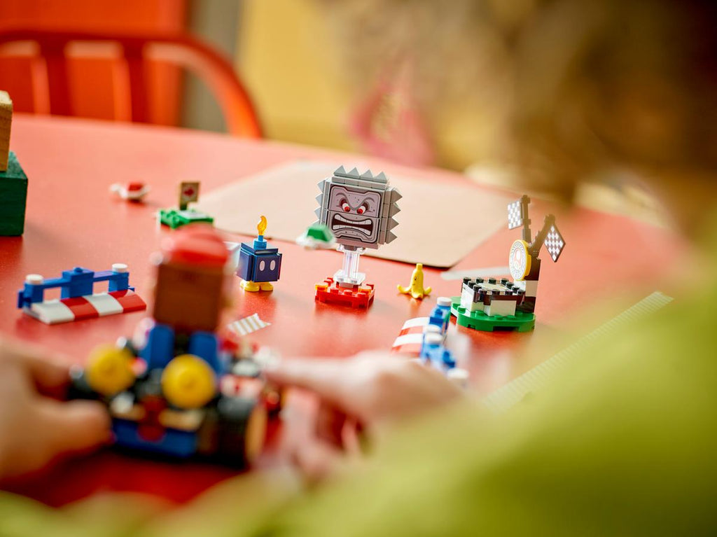 LEGO Super Mario Interactieve LEGO Mario en standaardkart - 72043
