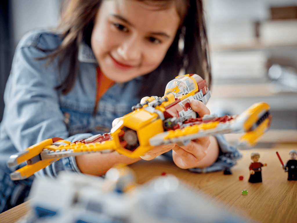 LEGO Star Wars New Republic E-wing vs. Shin Hati's Starfighter - 75364