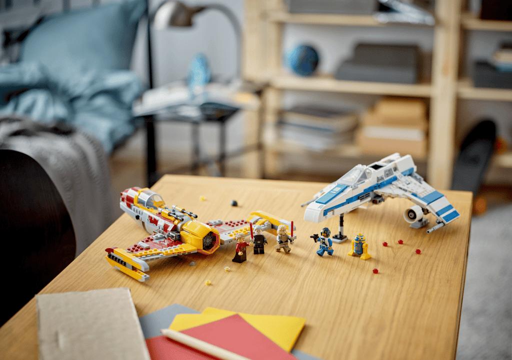 LEGO Star Wars New Republic E-wing vs. Shin Hati's Starfighter - 75364