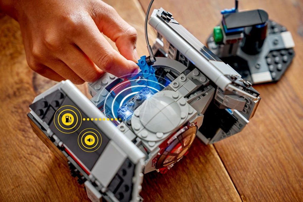 LEGO Star Wars SMART Play: Darth Vaders TIE Fighter - 75421