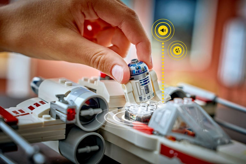LEGO Star Wars SMART Play: Luke's Red Five X-Wing - 75423