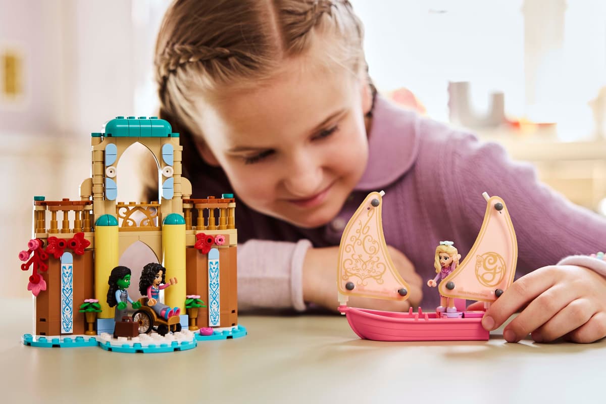 LEGO Wicked Glinda, Elphaba en Nessarose op Shiz University - 75681