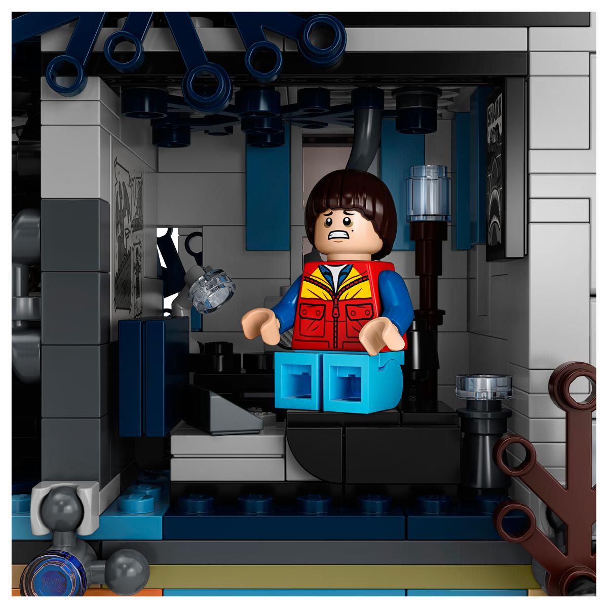 LEGO Stranger Things: The Upside Down 75810