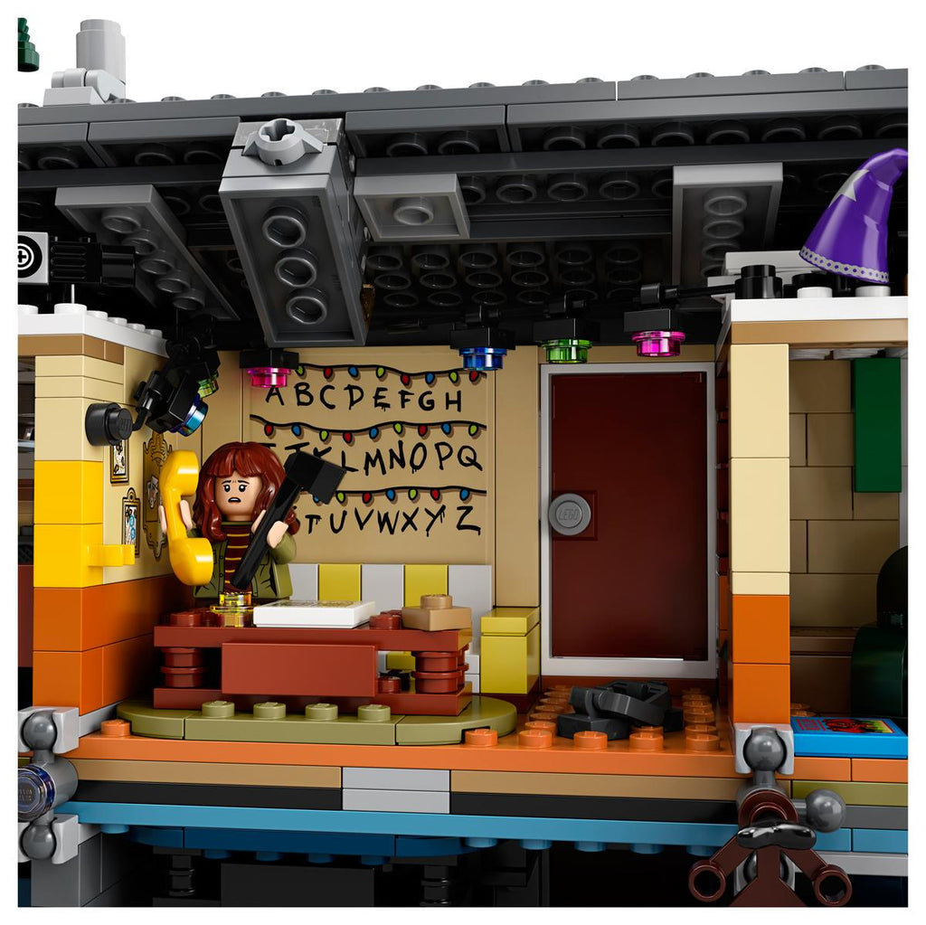 LEGO Stranger Things: The Upside Down 75810
