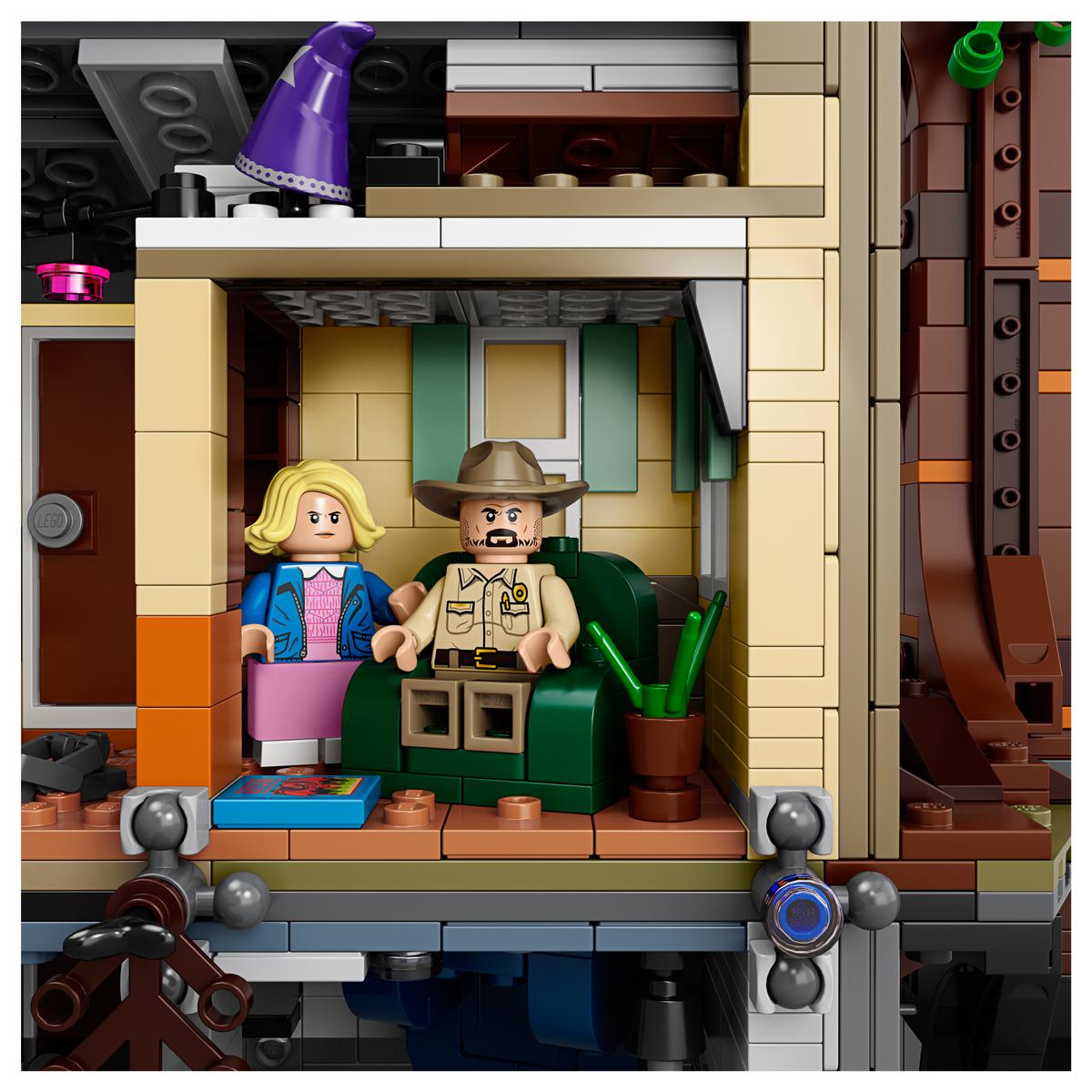 LEGO Stranger Things: The Upside Down 75810