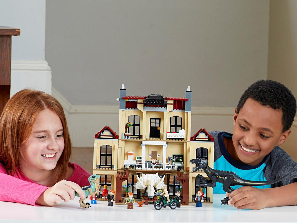 LEGO Jurassic World Indoraptorchaos bij Lockwood Estate - 75930
