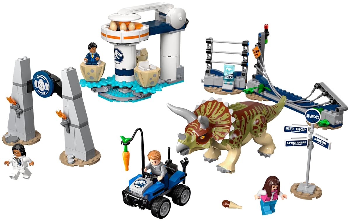LEGO Jurassic World Triceratopschaos - 75937