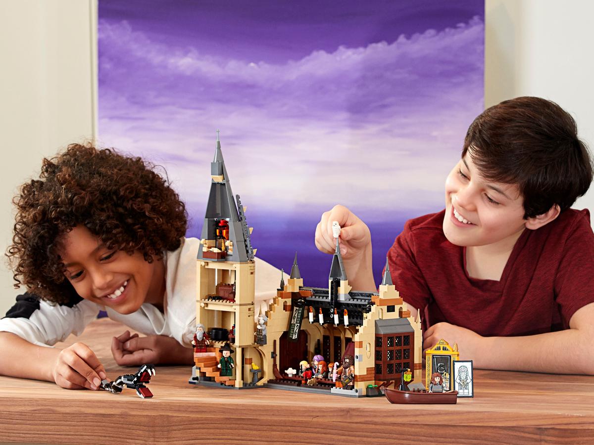 LEGO Harry Potter De Grote Zaal van Zweinstein - 75954