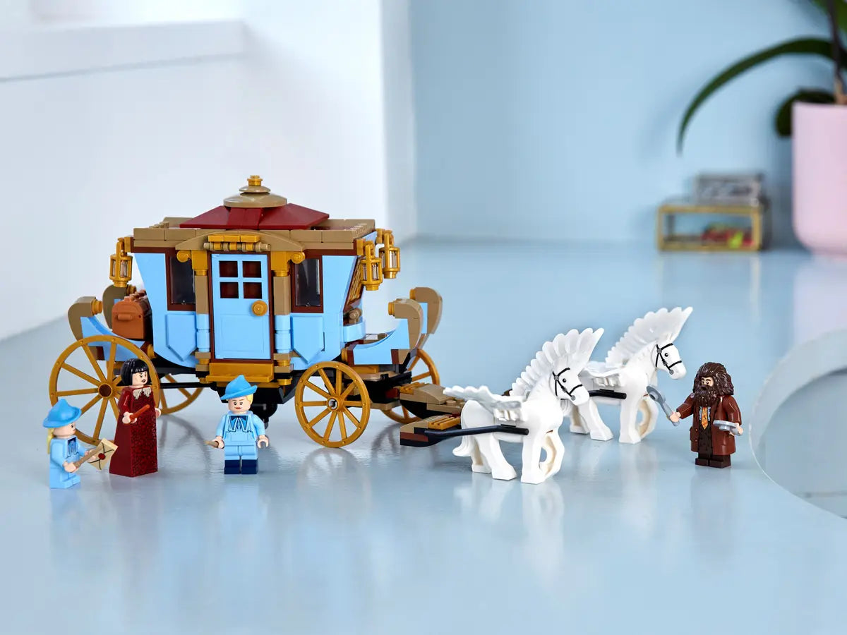 LEGO Harry Potter De koets van Beauxbatons: aankomst bij Zweinstein - 75958