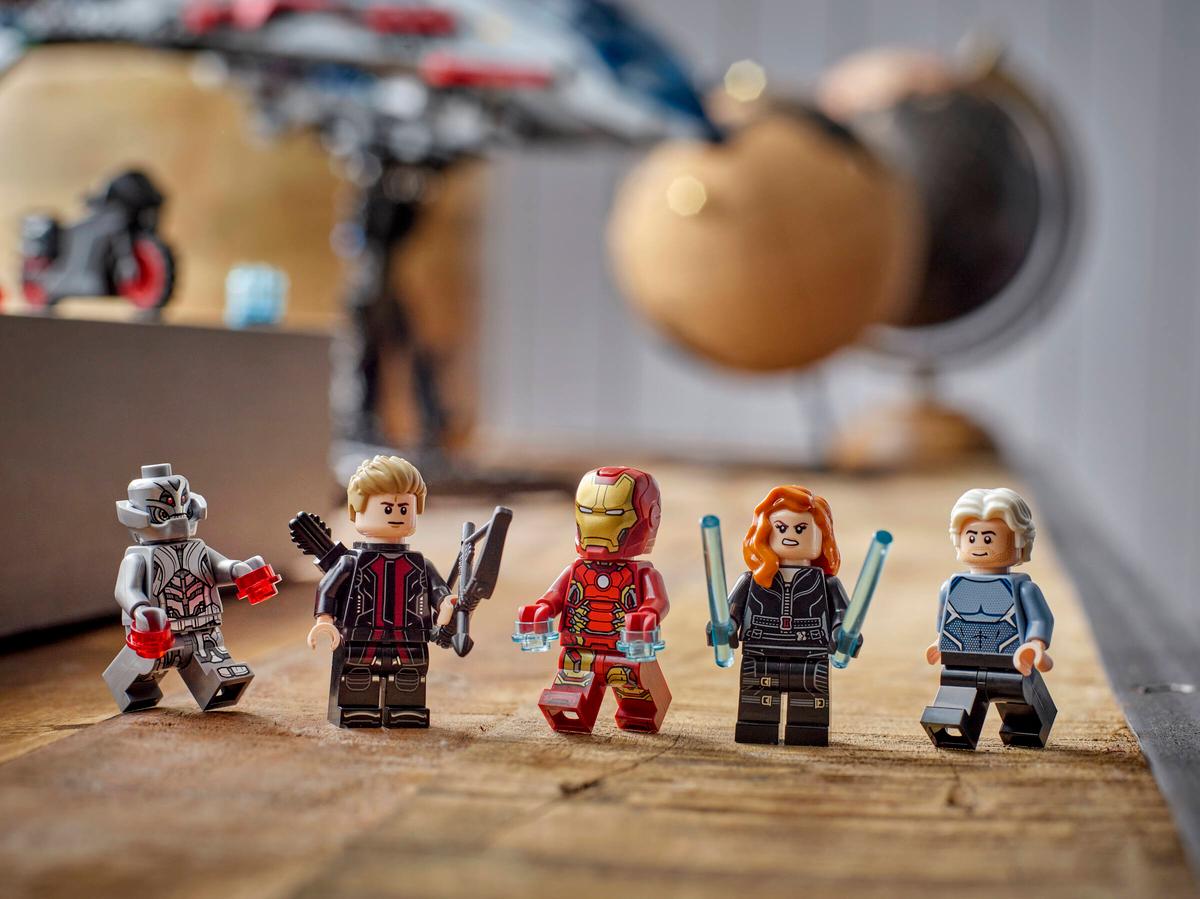 LEGO Marvel Avengers: Age of Ultron Quinjet - 76325