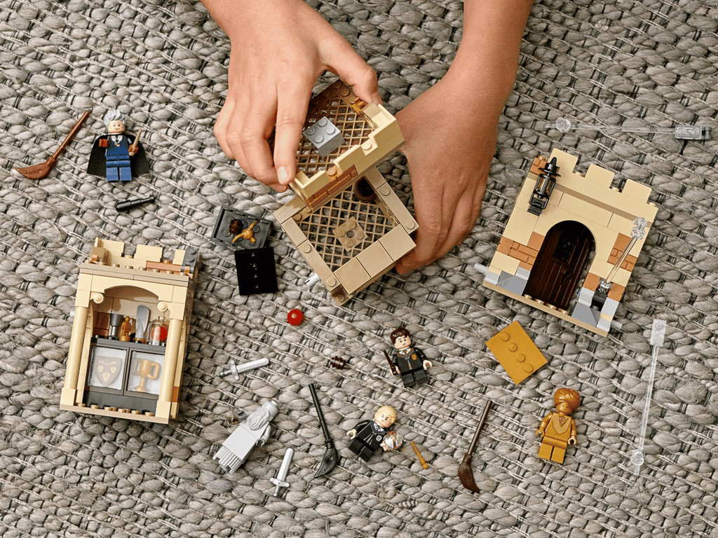 LEGO Harry Potter Zweinstein: Eerste Vliegles - 76395