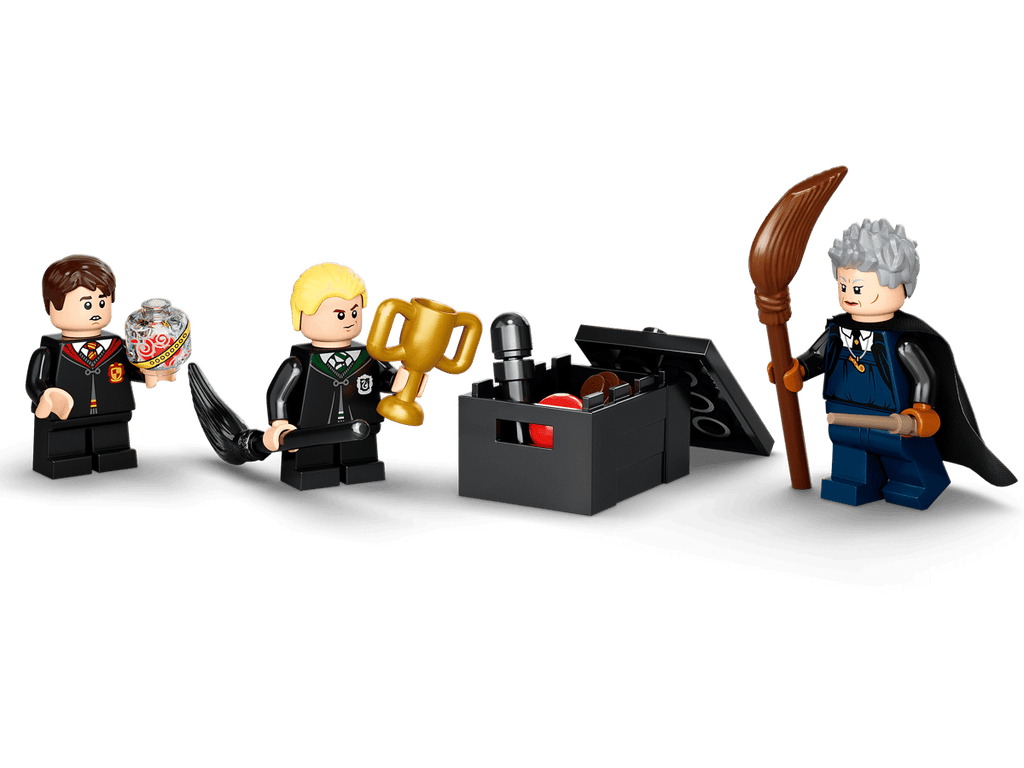 LEGO Harry Potter Zweinstein: Eerste Vliegles - 76395
