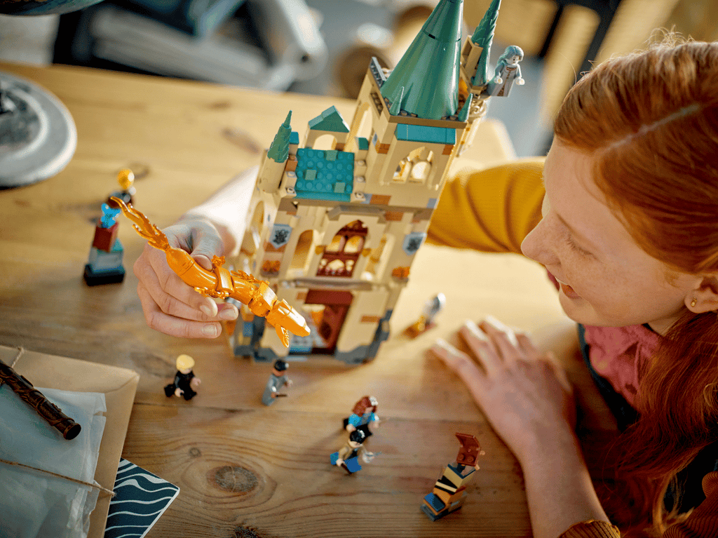 LEGO Harry Potter Zweinstein: Kamer van Hoge Nood - 76413