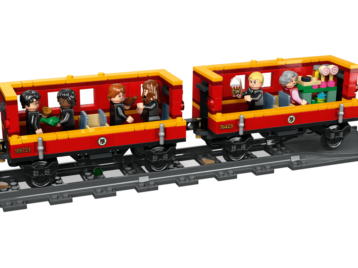 LEGO Harry Potter - Zweinstein Express en Zweinsveld Station - 76423