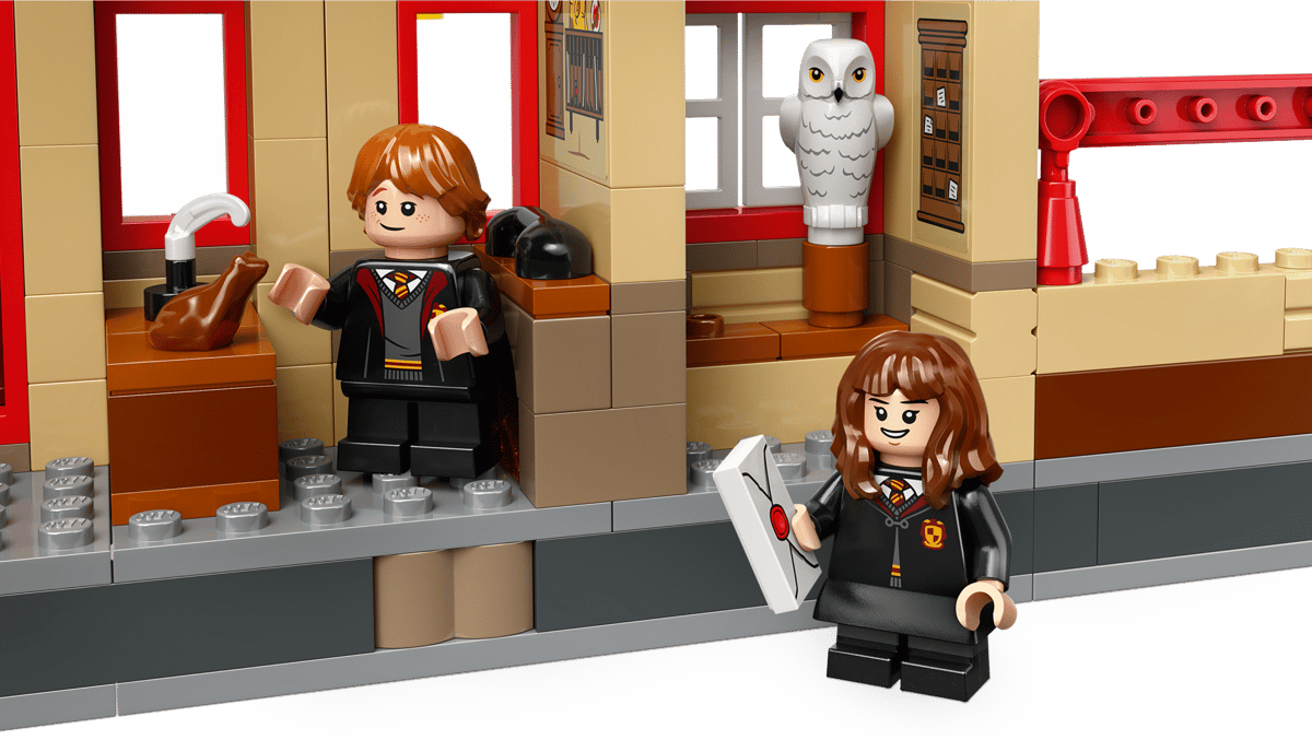 LEGO Harry Potter - Zweinstein Express en Zweinsveld Station - 76423